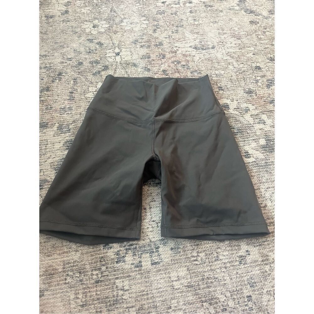 Aritzia TnAction Bike Shorts